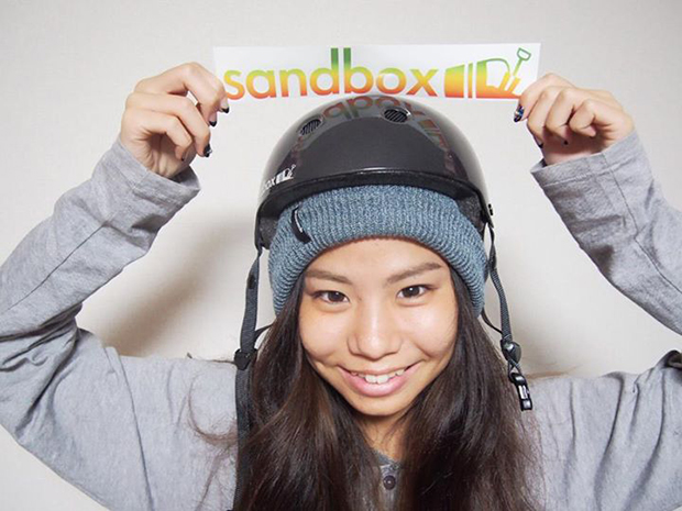佐藤亜耶がSANDBOXライダーに！ | 日本一わかりやすいスノーボード