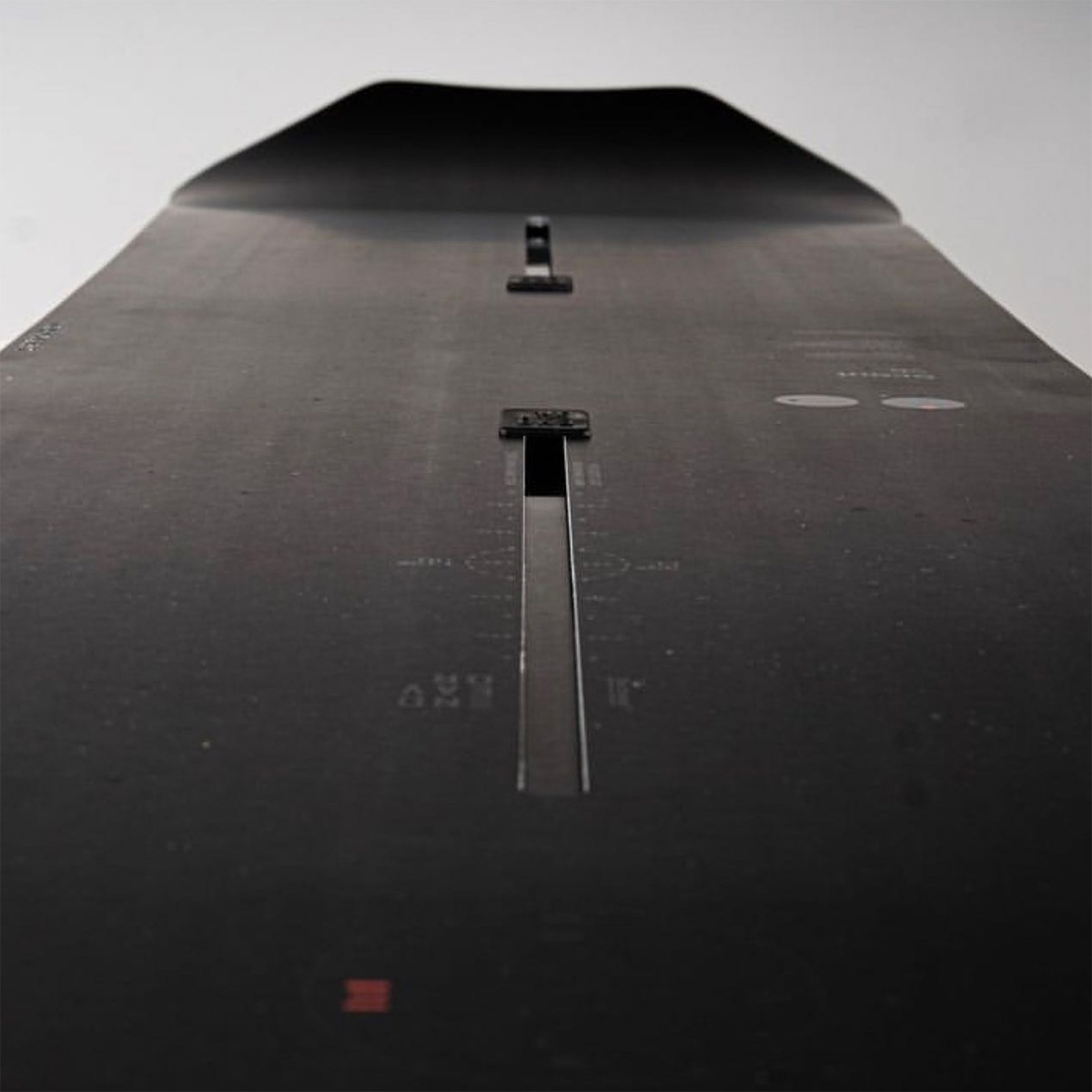 ENDEAVOR SNOWBOARDSがChannel™システムを標準装備する理由 日本一わかりやすいスノーボードサイト！DMKsnowboard