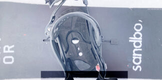 ビンディングのハイバックのローテーションでヒールサイドのエッジング強化!