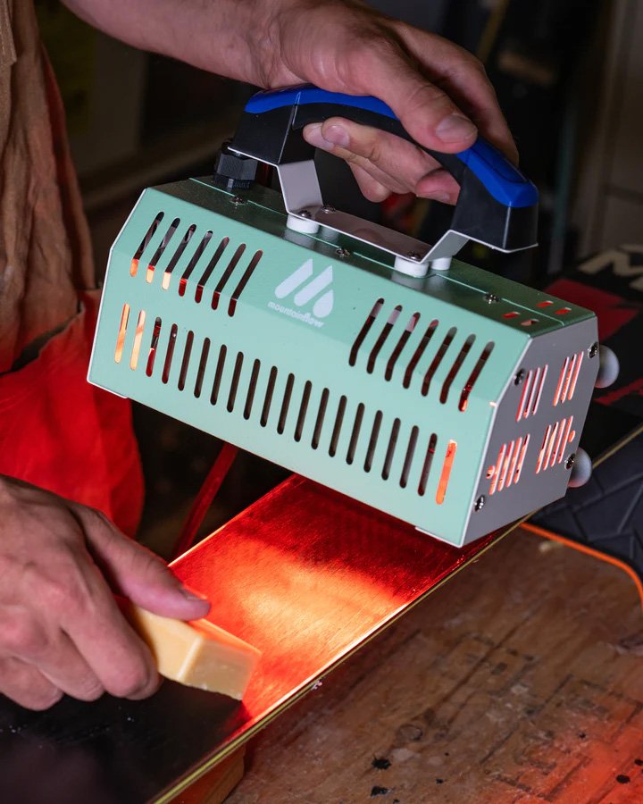 スクレーパー作業がいらない画期的なホットワクシングがお手軽価格で販売へ 日本一わかりやすいスノーボードサイト！DMKsnowboard