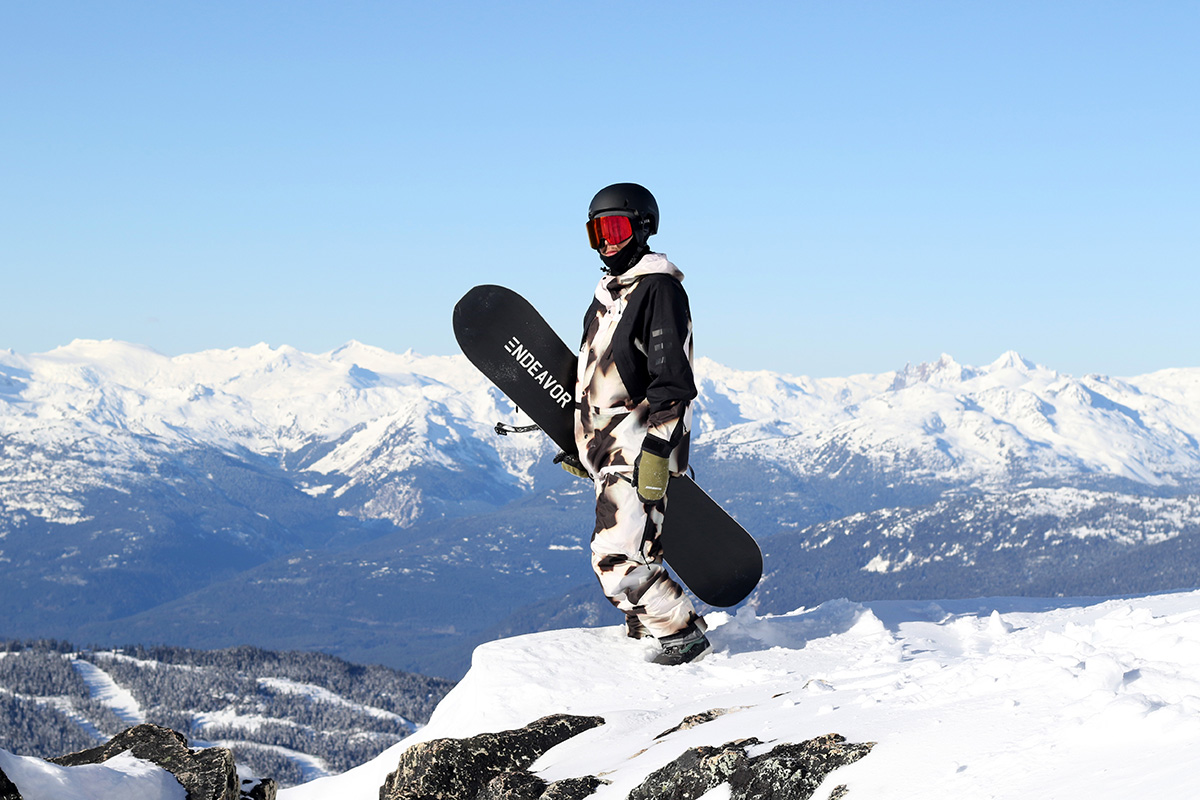 パーク、パウダー、カービングの優等生ボード！Endeavor Snowboards