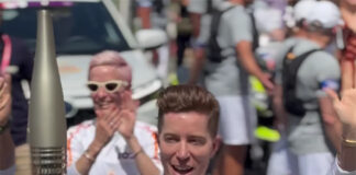 ショーン・ホワイトが人生初の聖火ランナーを務めて大感激!
