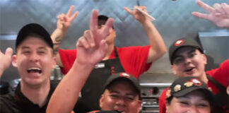 ショーン・ホワイトがパンダエキスプレスで新メニューの調理体験