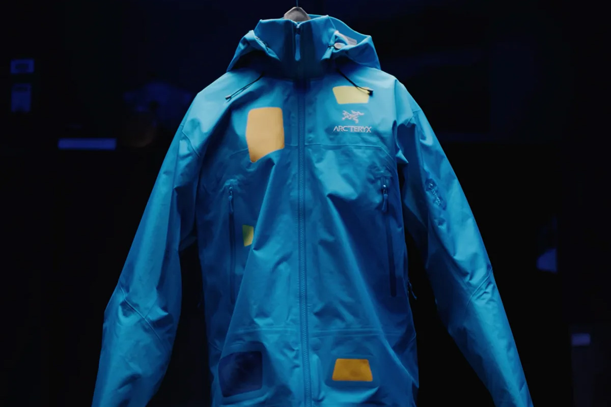 Arc'teryxが新たな修理パッチ『Alpha SV Insert Patch – ReBIRD』を