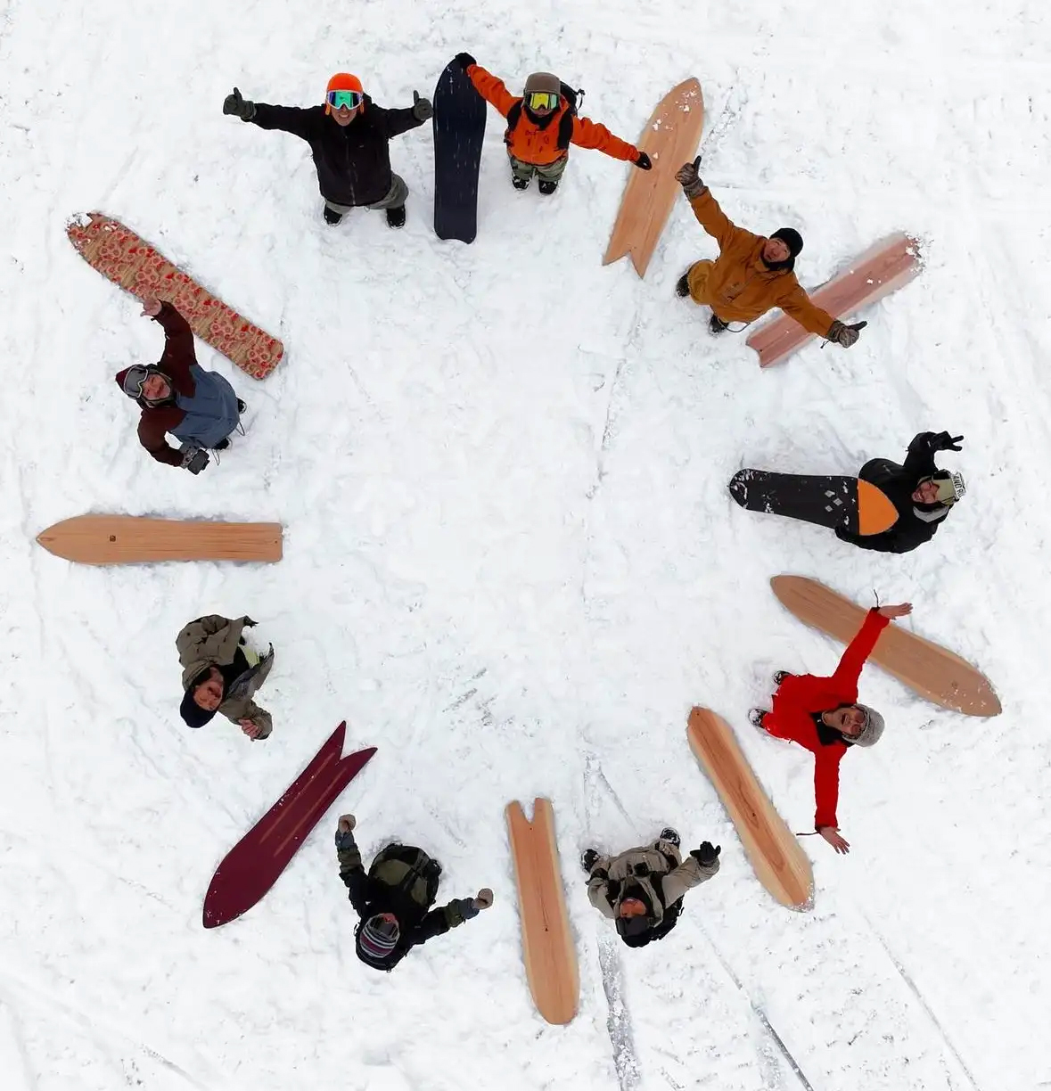 雪上のサーフィンを体感！国産杉から生まれた「雪板」最新作が登場