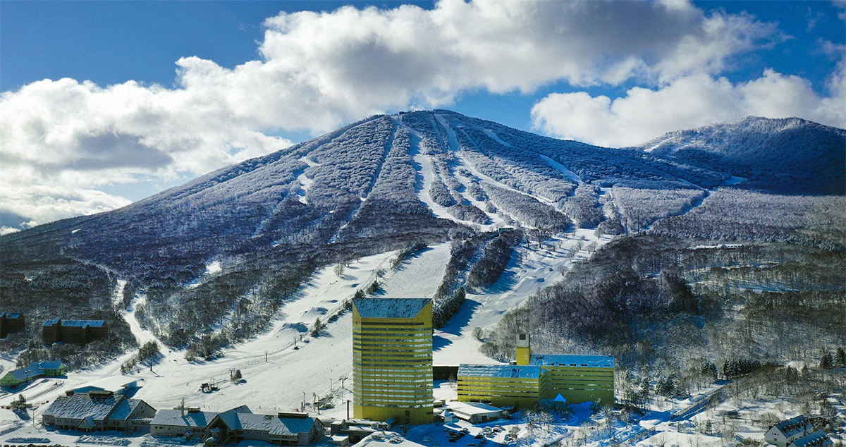 安比高原スキー場　シーズンパス2024-2025 2枚 安比高原スキー場 シーズンパス2024-2025 2枚 安比高原スキー場 早割