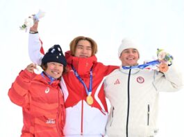 男子スロープスタイルで長谷川帝勝が銀メダル 日本勢“鬼門”突破の快挙